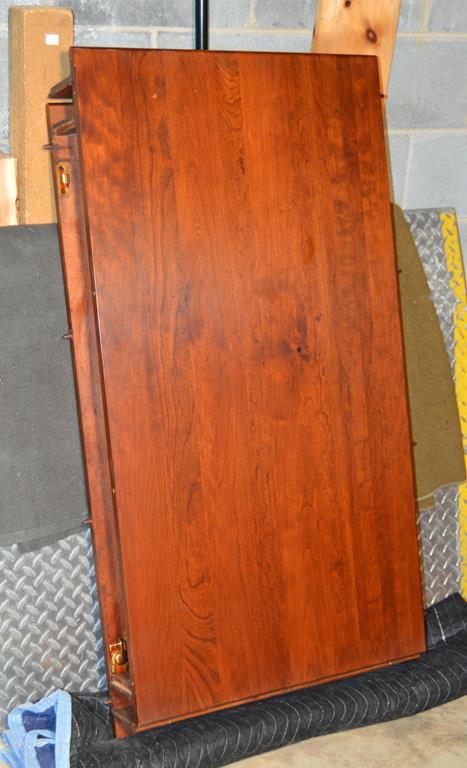 Beautiful Lexington Bob Timberlake Queen Anne Style Cherry Dining Table w/ Two Ext. Leaves, Pad Feet