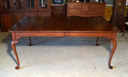 Beautiful Lexington Bob Timberlake Queen Anne Style Cherry Dining Table w/ Two Ext. Leaves, Pad Feet