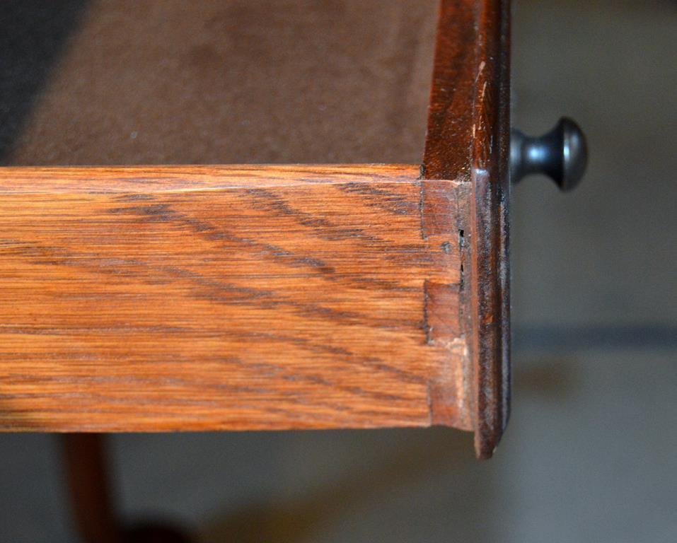 Beautiful Lexington Bob Timberlake Queen Anne Style Cherry Dining Table w/ Two Ext. Leaves, Pad Feet
