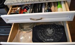 Lot of Kitchen Cookware, Servingware, Etc.