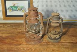 Two Old Rusty Dietz Railroad Lanterns, 1 Has Intact Glass Globe