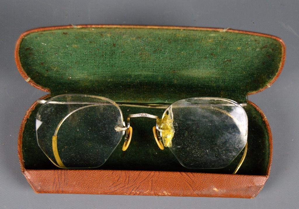 Lot of 4 Vintage Eyeglasses, Gold Filled Frames With Cases