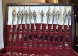 12 Placesettings International Deepsilver Silverplate Flatware Set w/ Storage Case