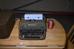 Antique Remington Quiet-Writer Typewriter