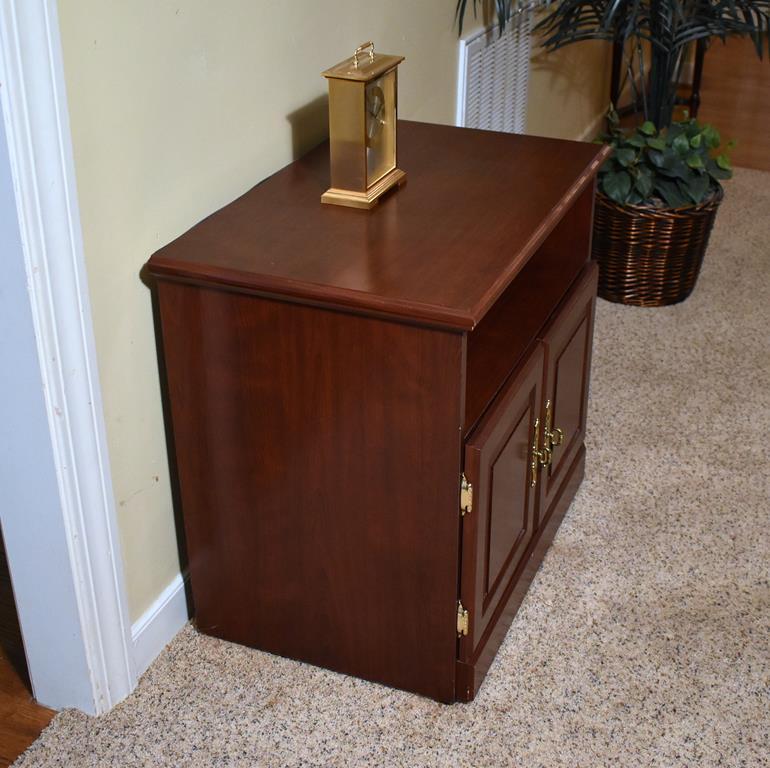 Small Entertainment/Media Stand