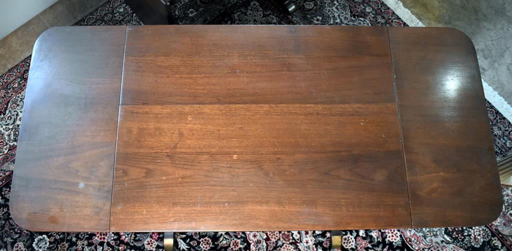 Cute Vintage Mahogany Drop Leaf Side Table