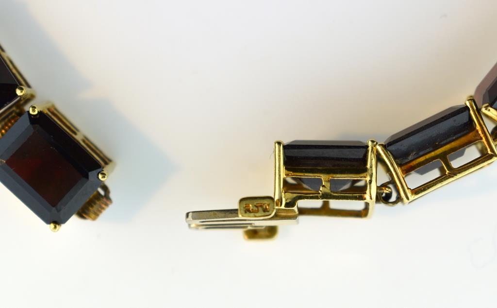 10K Gold and Garnet 8.5” Link Bracelet