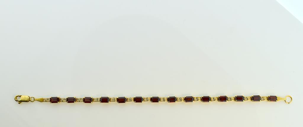 14K Gold and 10.5 Carat Lab Ruby 7.5” Link Bracelet