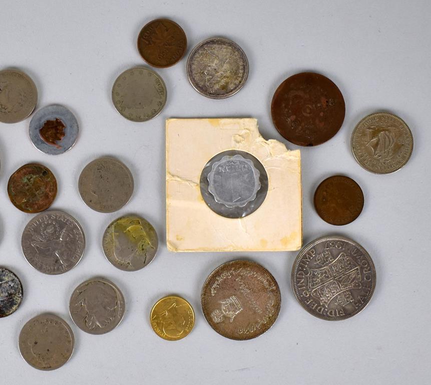 Lot of Misc. Coins: 1977 US Proof Set, 1976 Bicent. Set, 1959-1964 Paperweight Set, Old US Nickels..