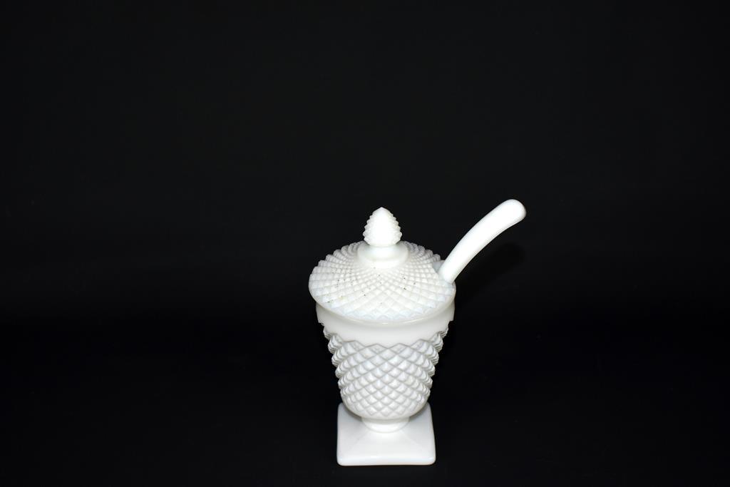 Westmorland Diamond Point Perserves Jar w/ Ladle