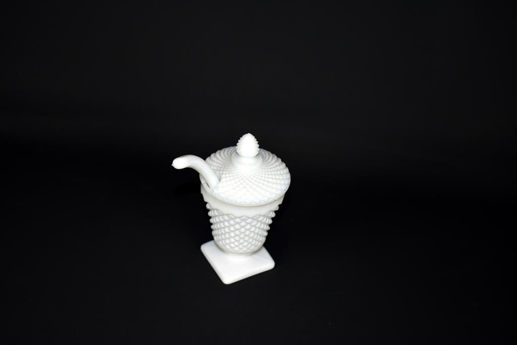 Westmorland Diamond Point Perserves Jar w/ Ladle