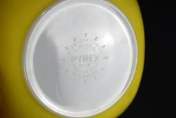 Pyrex Yellow Hostess Bowl w/ Lid Ovenware