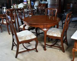 Set of 4 Queen Anne Style Mahogany Side Dining Chairs with Pierced Splats