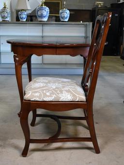 Set of 4 Queen Anne Style Mahogany Side Dining Chairs with Pierced Splats