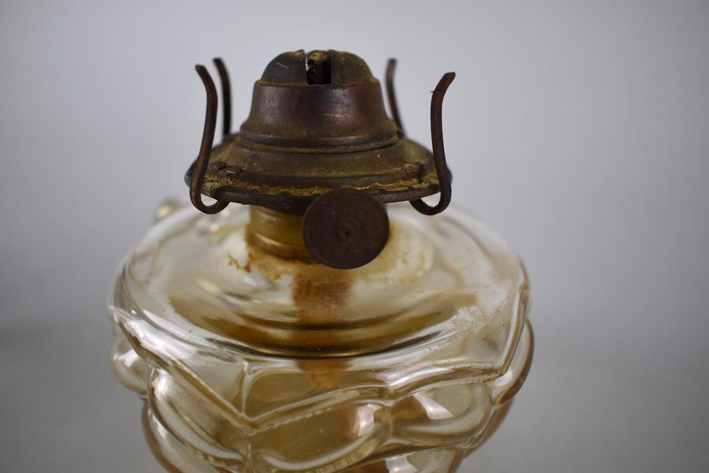 Antique P&A Manufacturing Co. Brass & Peanut Pattern Glass Oil Kerosene Lamp with Finger Loop