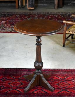 Vintage Small Round Oak Side Table