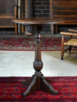 Vintage Small Round Oak Side Table