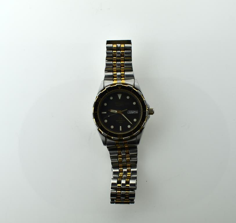Seiko Sports 100 Quartz Watch, Good Condition with New Battery-Working Well