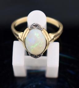 14K Gold and Opal Cabochon Ring, Size 7.5
