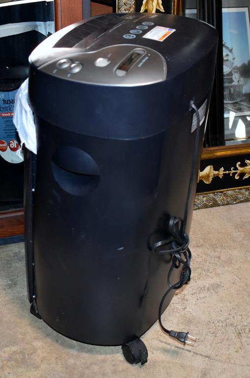 Royal 160MX Crosscut Paper Shredder