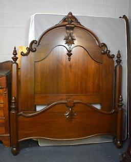 Antique Victorian Walnut Full Size Bed