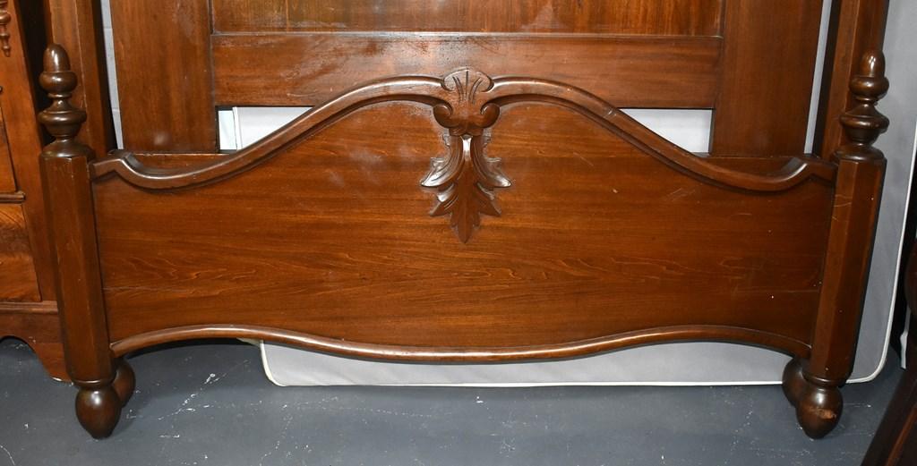 Antique Victorian Walnut Full Size Bed
