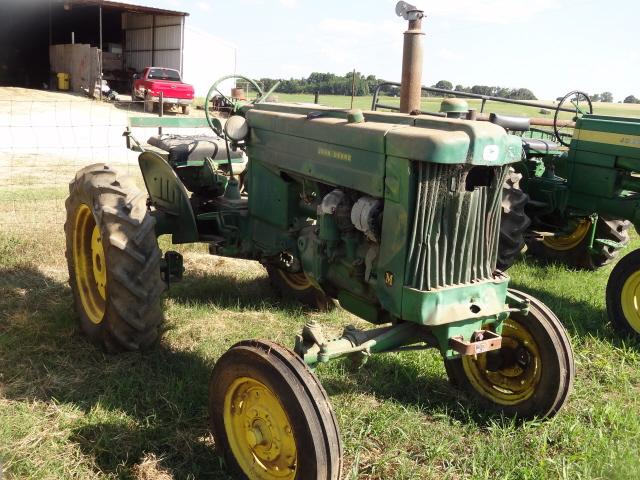 John Deere M Vintage Tractor - Wide Front