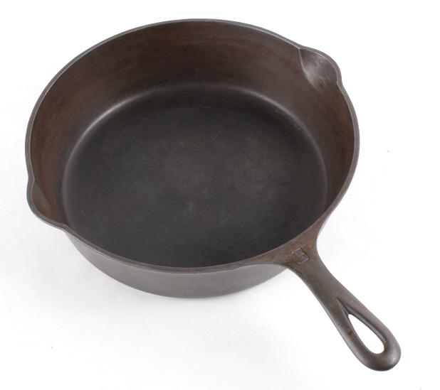 Griswold Cast Iron No 8 & 9 Skillets w/ lids