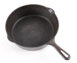 Griswold Cast Iron No 8 & 9 Skillets w/ lids