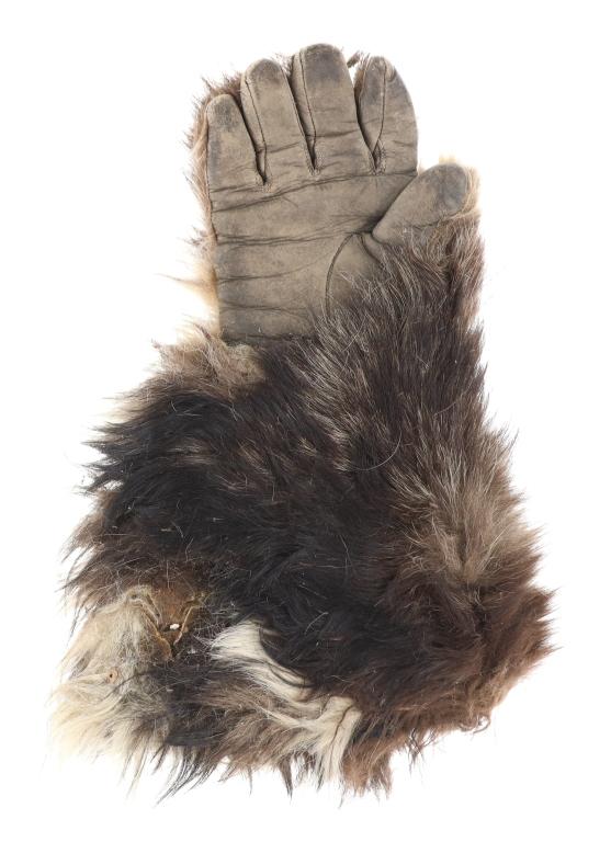 C. 1910-1930 Black Bear Stagecoach Gauntlets