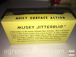 Fishing - Lures - 3 Fred Arbogast Musky Jitterbug, new in box