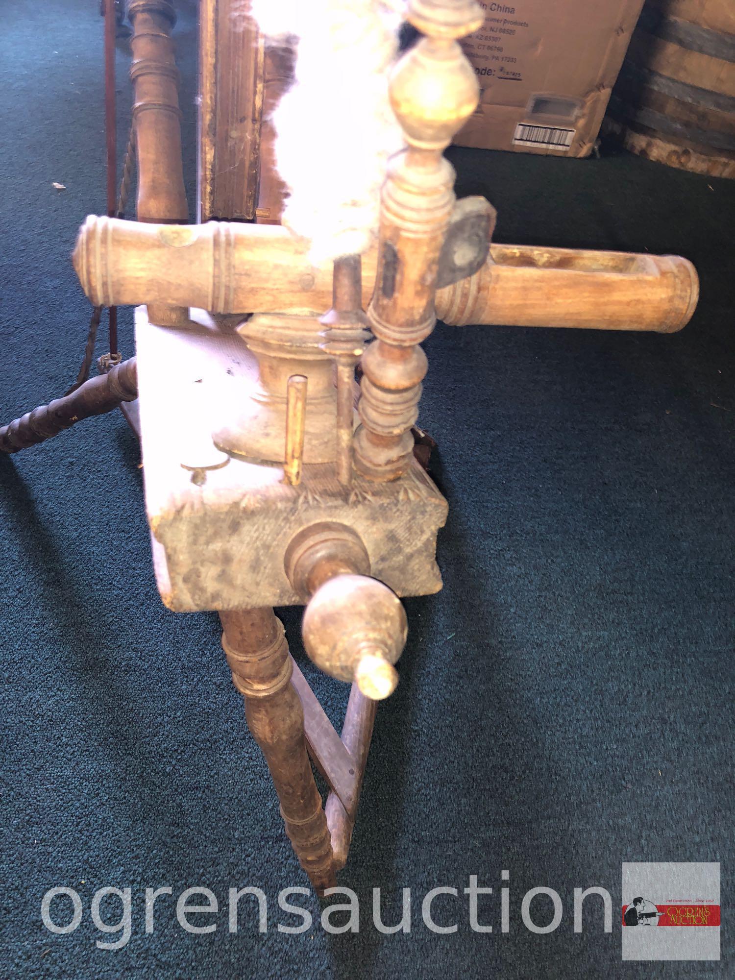Vintage spinning wheel, needs some TLC
