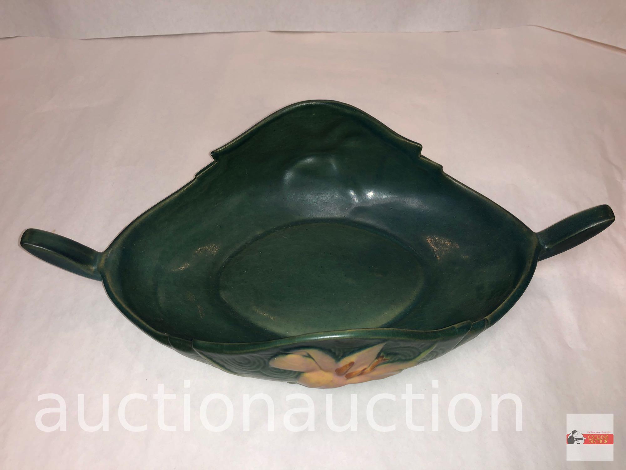Roseville Pottery - 1946 Zephyr Lily console bowl, #475-10, green, 14"wx7"dx3.75"h