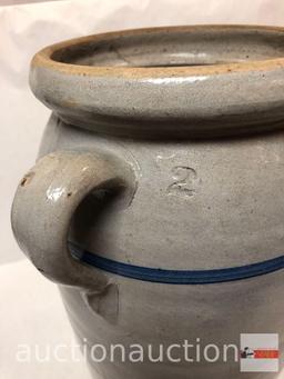 Stoneware crock urn, finger handle