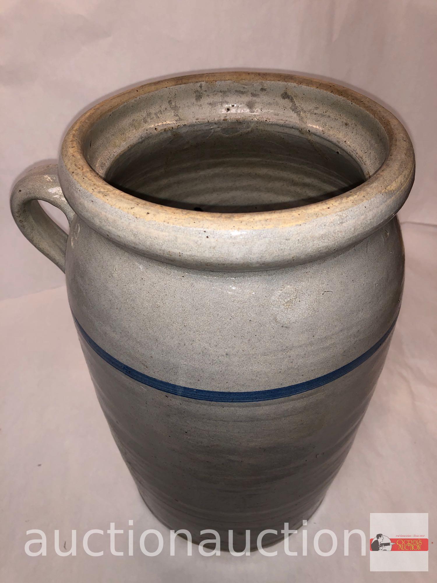 Stoneware crock urn, finger handle