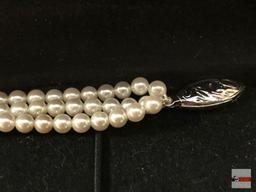 Jewelry - Bracelet - triple strand pearl bracelet w/ G silver lobster