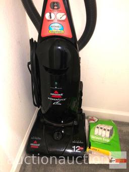 Vacuum Cleaner - Bissell Powerforce upright vacuum cleaner, extra bags