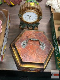 Vanity decor - Pineapple clock, hexagon storage box