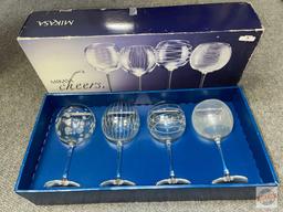 Box set 4 Mikasa Balloon Goblers, 24.5 oz, orig. box