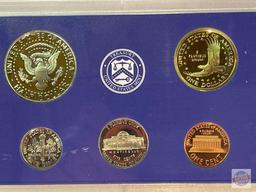 US Mint Proof Set 2006s, 2 case, 10 coin set in hard plastic protective