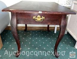 Furniture - End table