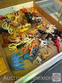 Toys - Plastic animals