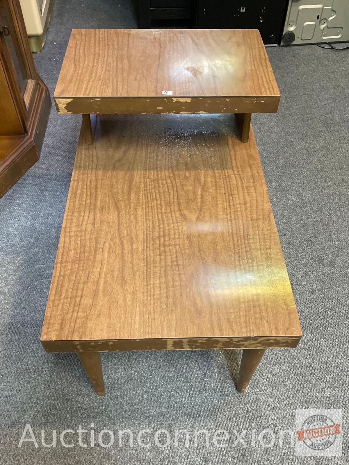 Furniture - Vintage tiered end table