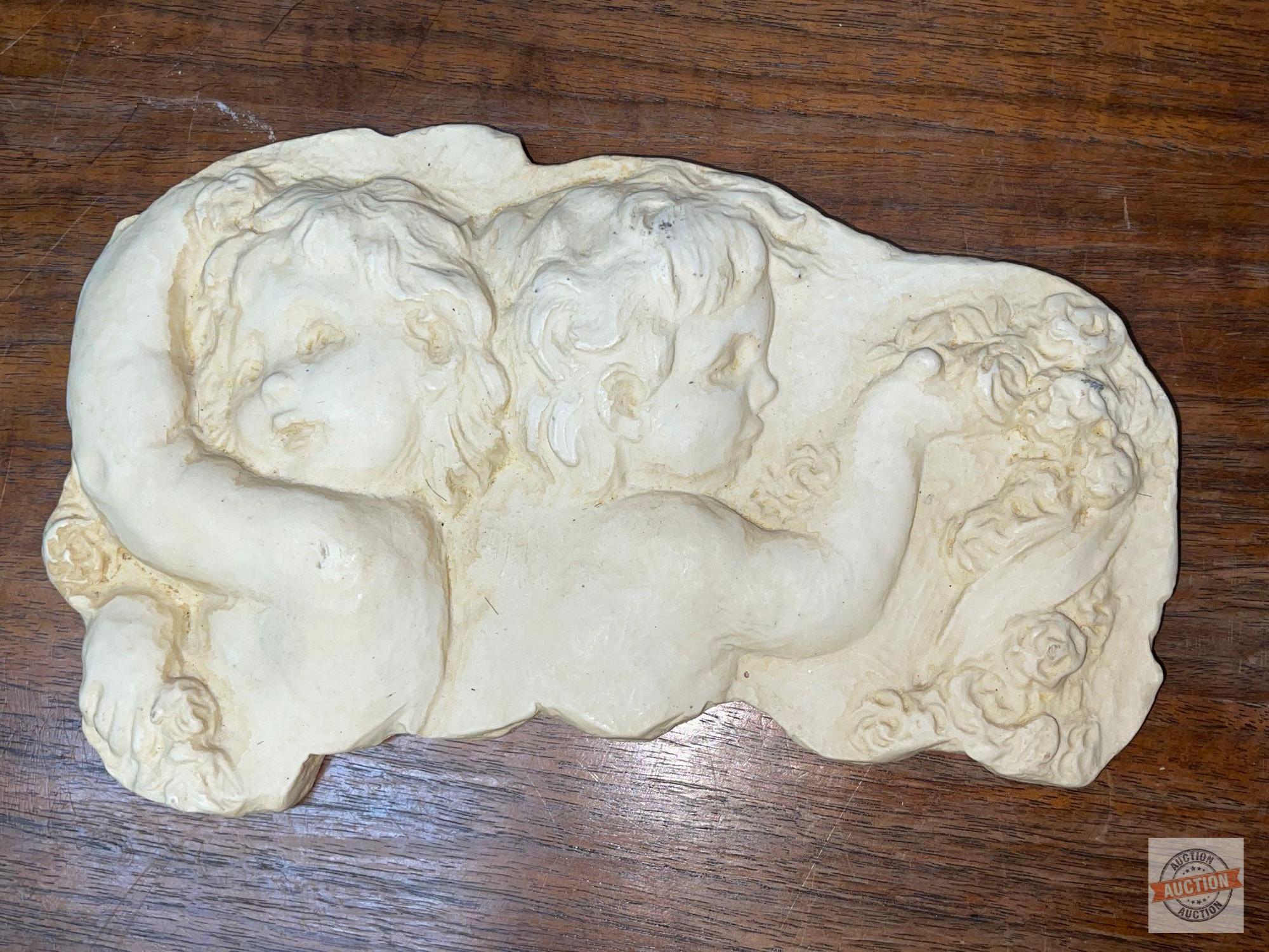 2 Wall plaques