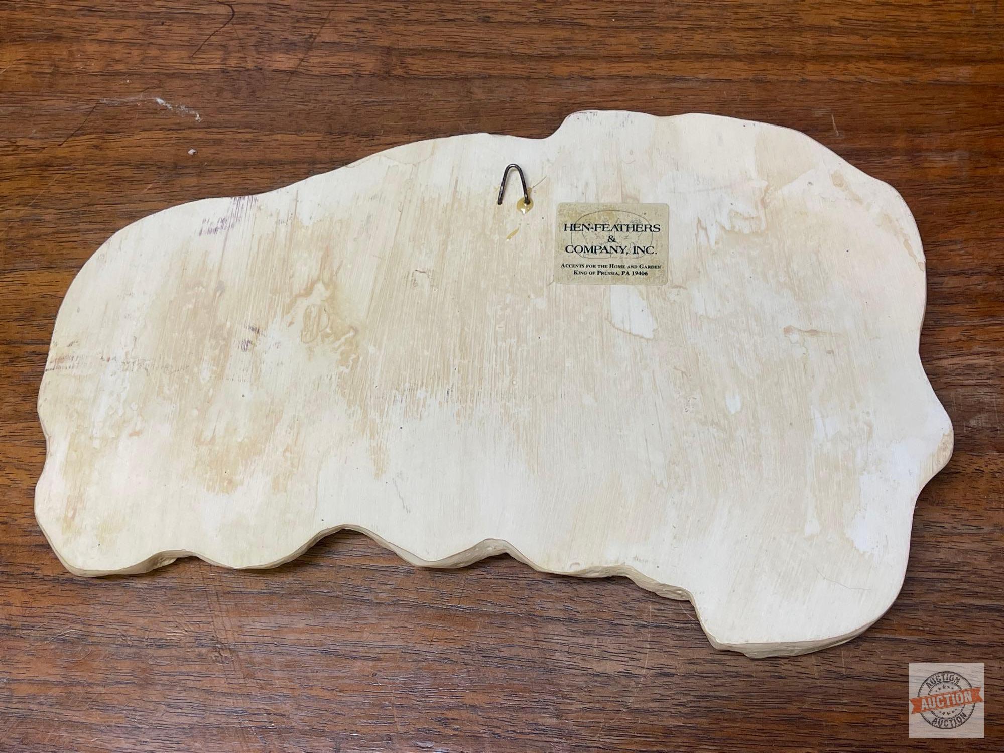 2 Wall plaques