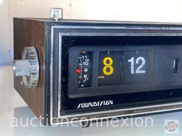 Vintage Sound Design Clock Radio