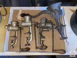 4 Vintage meat grinders, table/counter mount