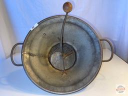 Large #4 Brevete Juicer
