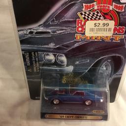 Collector NIP Nascar Racing Champions Mint Classic Die Cast 1/64 Scale Car '69 Chevy Corvette"