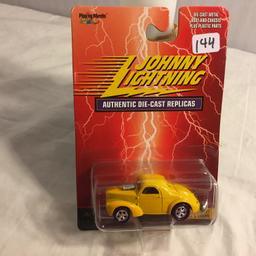 Collector NIP Johnny Lightning Authentic De-Cast Replicas 1941 Willy's Coupe Car